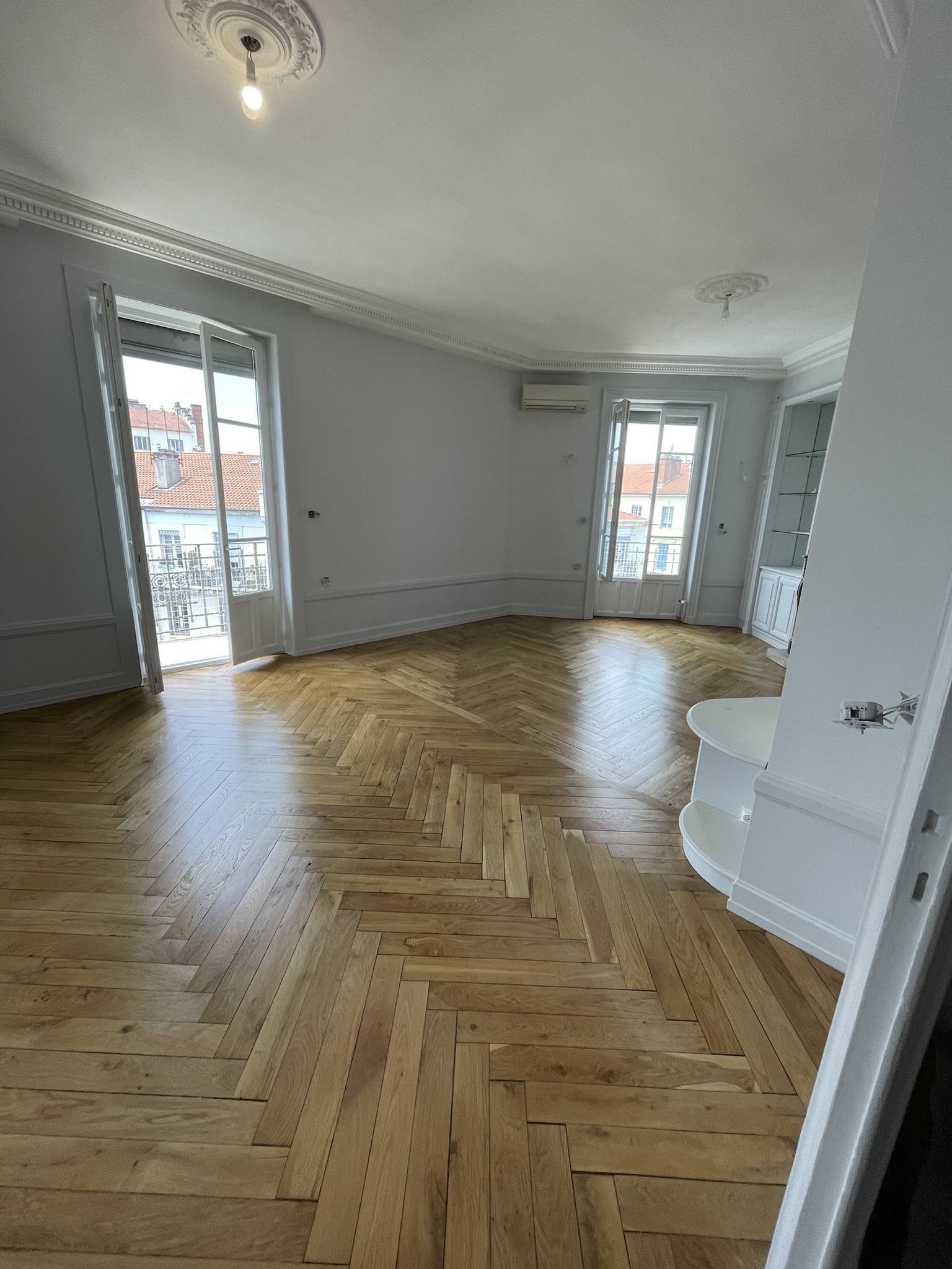 Ponçage et vitrification Lyon 6