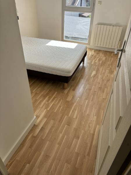  Changement complet d'un parquet planchette chêne dans un appartement de Lyon 8 suite à un dégât des eaux